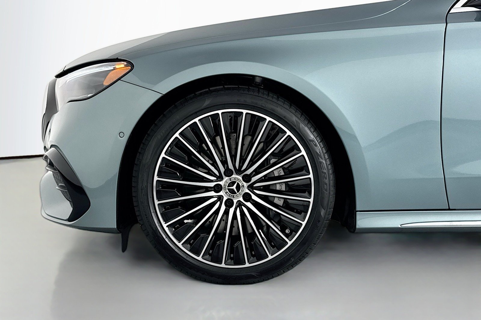 New 2026 Verde Silver Metallic Mercedes-Benz E 450 4MATIC® Sedan image 9