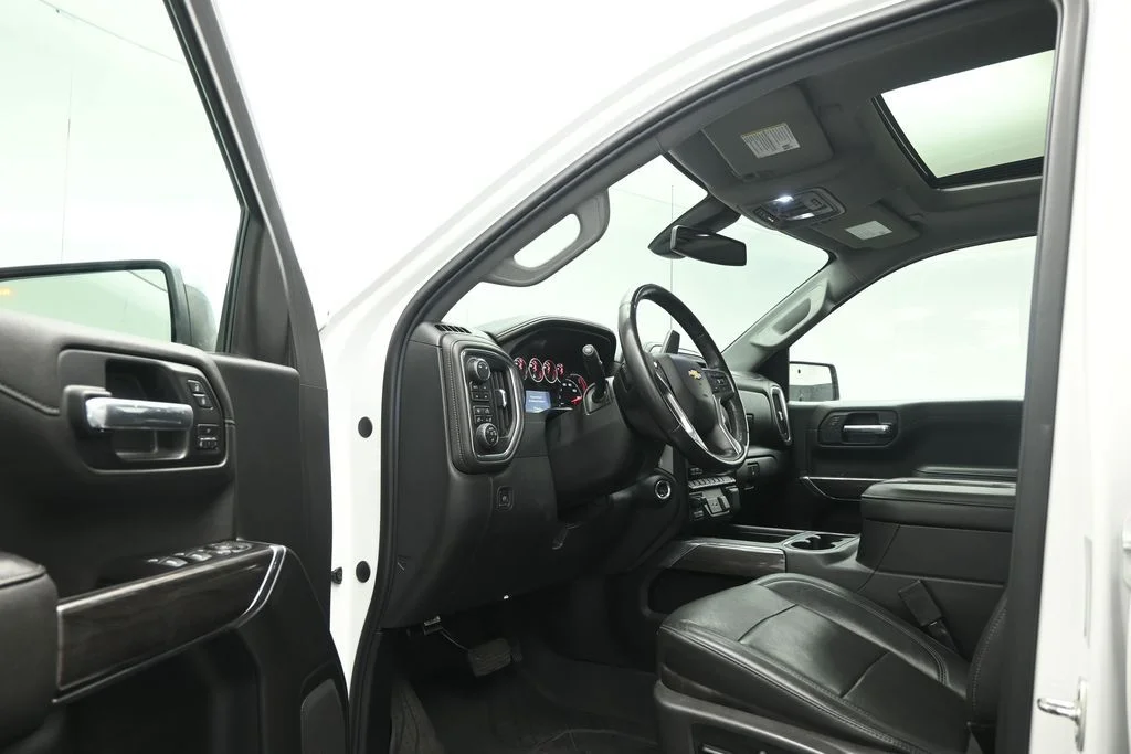 Used 2019 Beige Chevrolet LTZ image 6