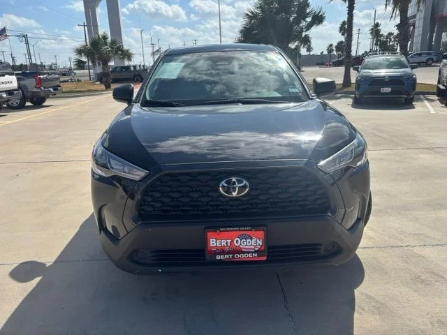 Used 2025 Black Toyota L image 2
