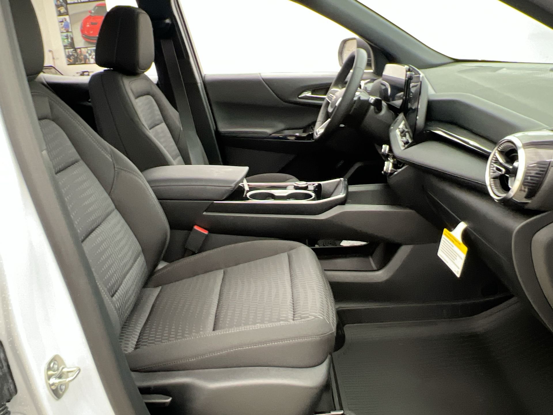 2026 Chevrolet Equinox LT - Photo 60