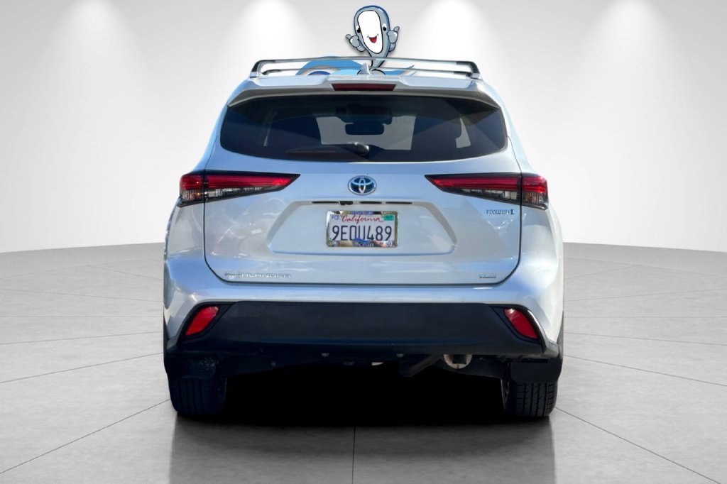 Used 2023 Beige Toyota Bronze Edition image 5