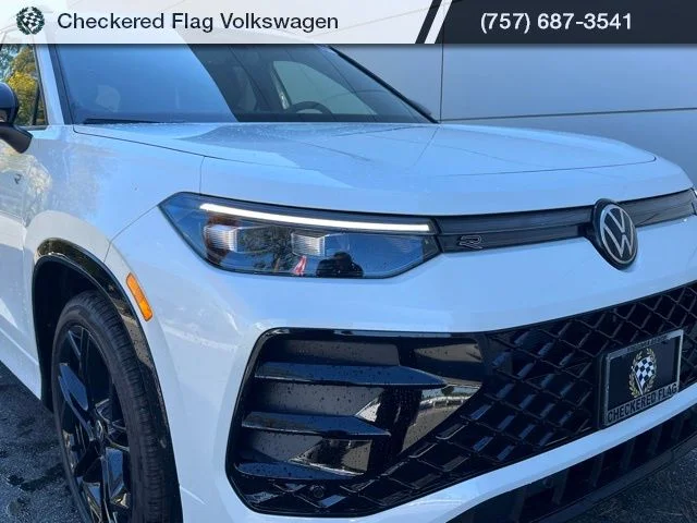 New 2026 White Volkswagen 2.0T SE R-Line Black image 2