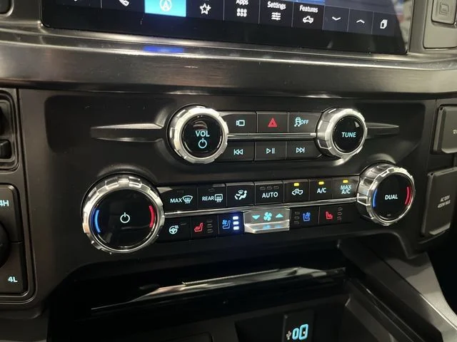 New 2026 Marsh Gray Ford Lariat image 17