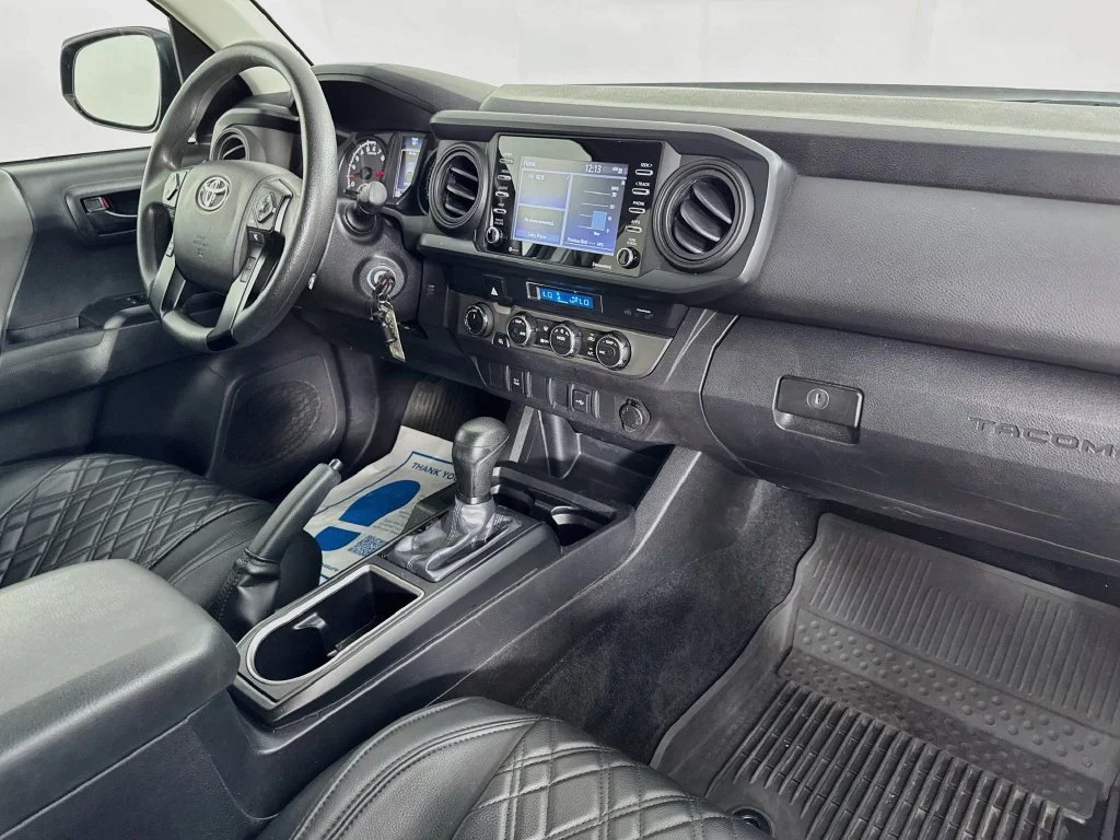 Used 2022 Midnight Black Metallic Toyota SR image 33