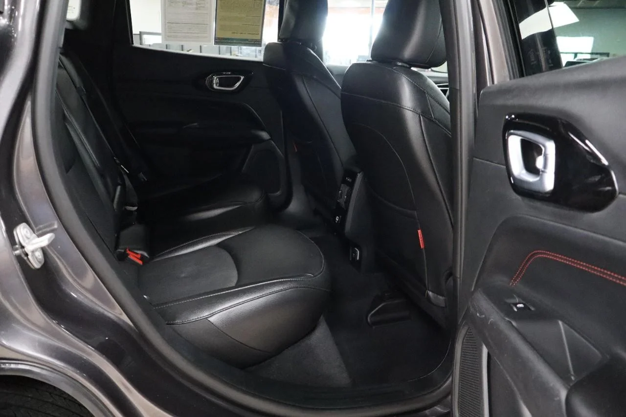 Used 2024 Baltic Gray Metallic Clear Coat Jeep Trailhawk image 22