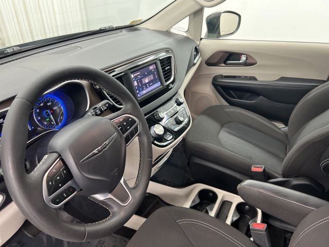 Used 2023 Black Chrysler LX image 22