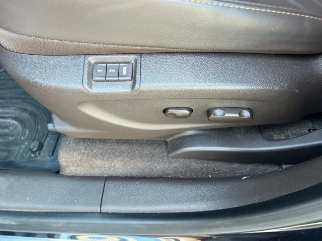 Used 2013 Black Buick Leather image 24