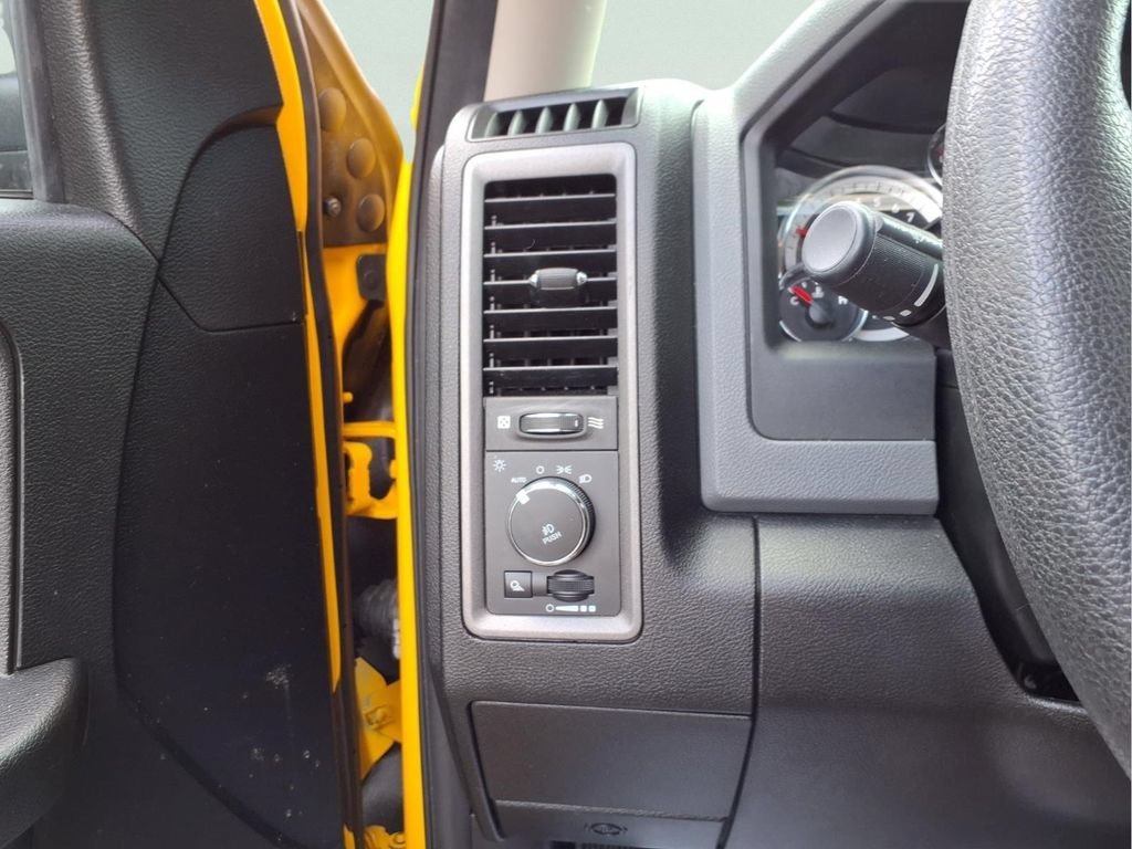Used 2019 Yellow Ram Express image 13