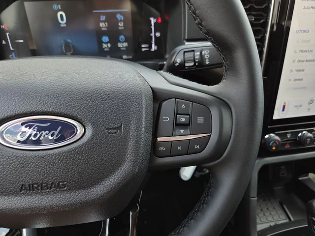 New 2026 Oxford White Ford XLT image 18
