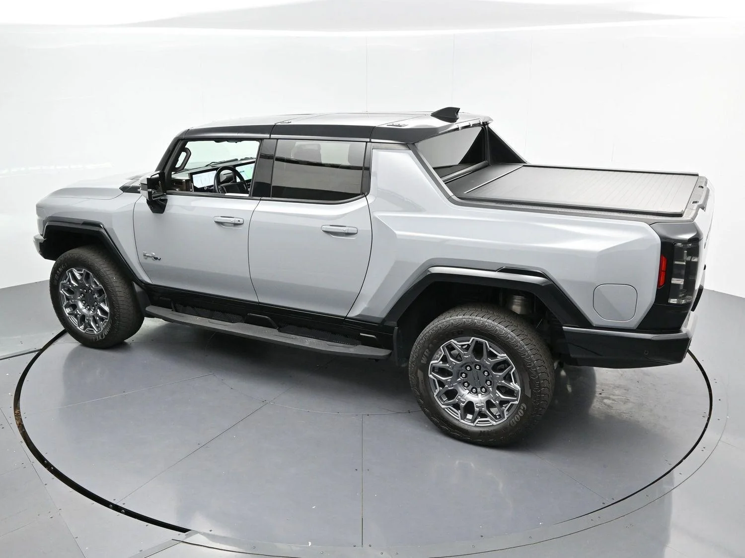 Used 2024 Meteorite Metallic (Grey) GMC 3X image 45