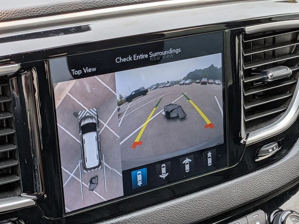 Used 2020 White Chrysler Launch Edition image 18