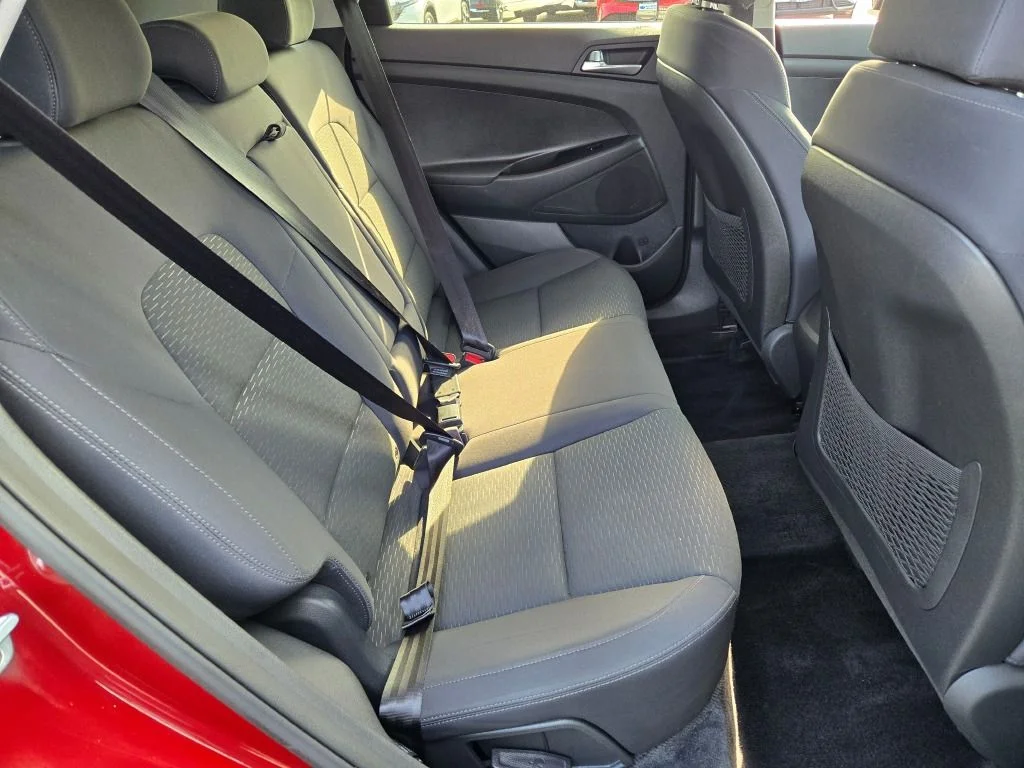 Used 2019 Red Hyundai Value image 9