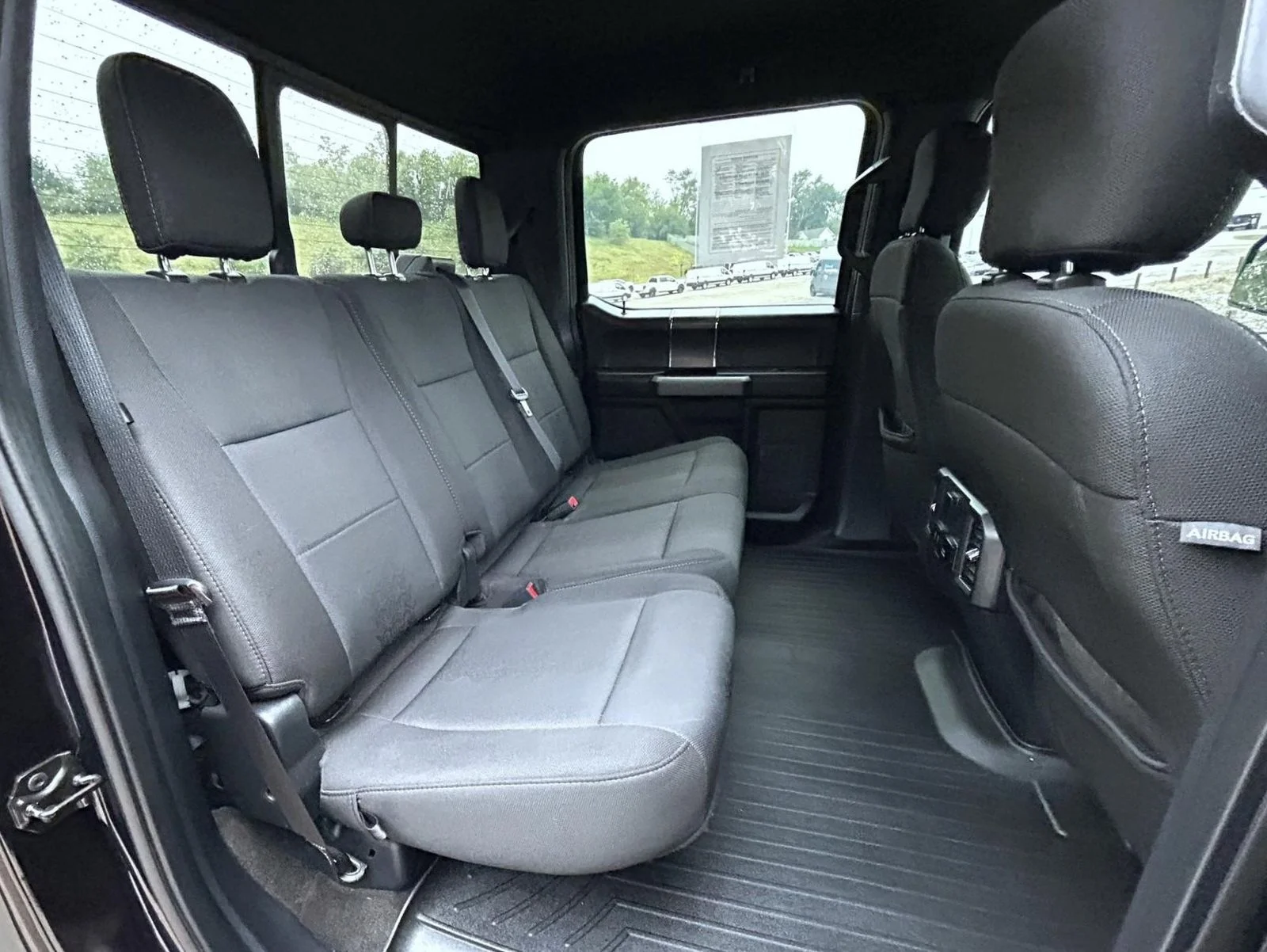 Used 2020 Black Ford XLT image 18