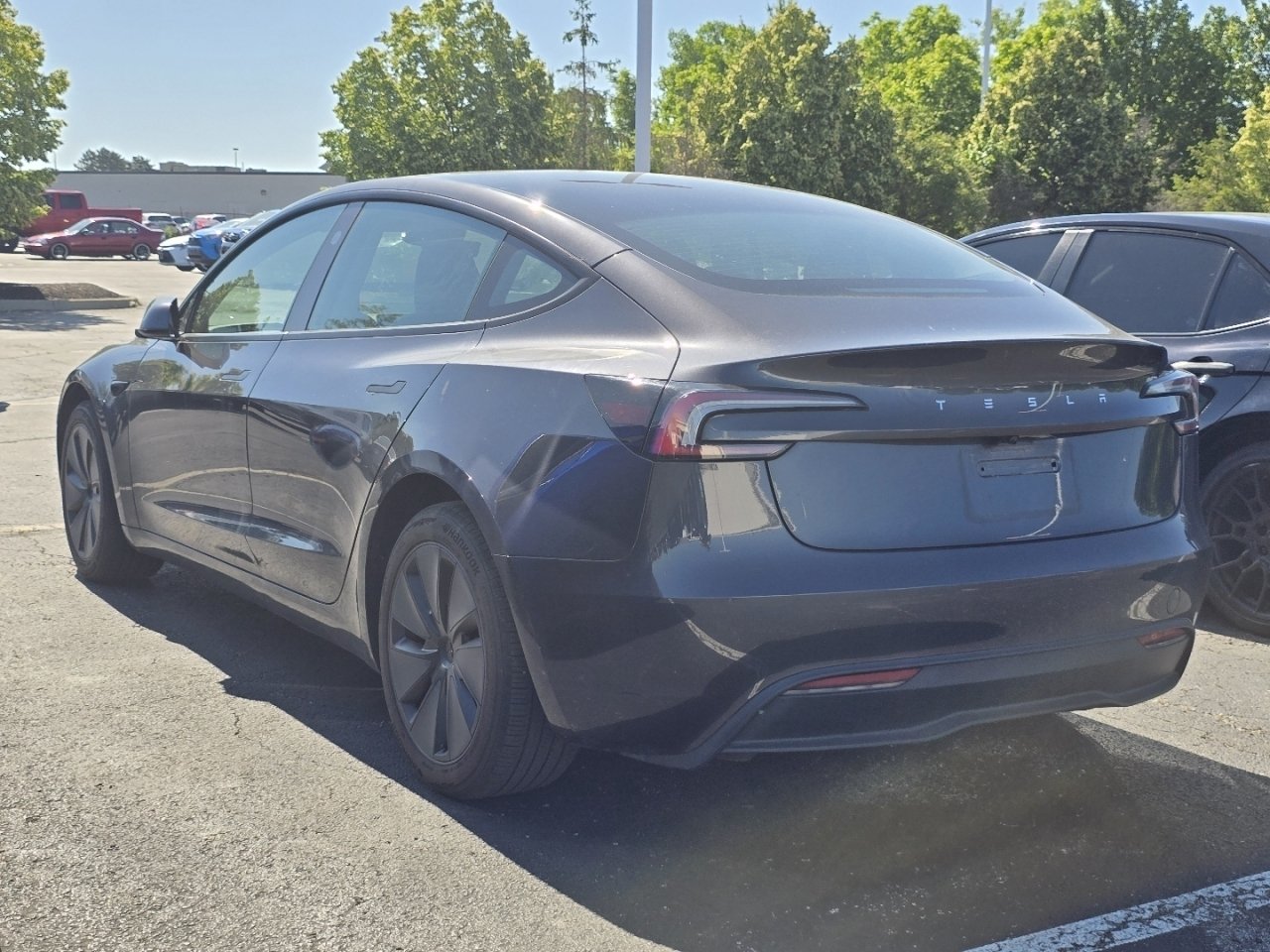 Used 2025  Tesla Long Range image 5