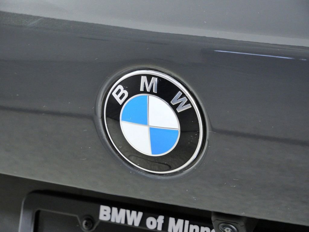 Used 2026 Dravit Grey Metallic BMW xDrive40i image 14