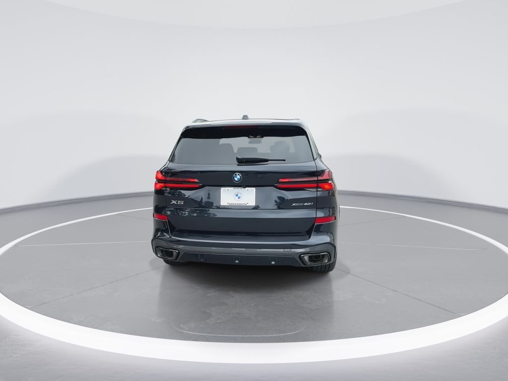 New 2026 Carbon Black Metallic BMW xDrive40i image 7
