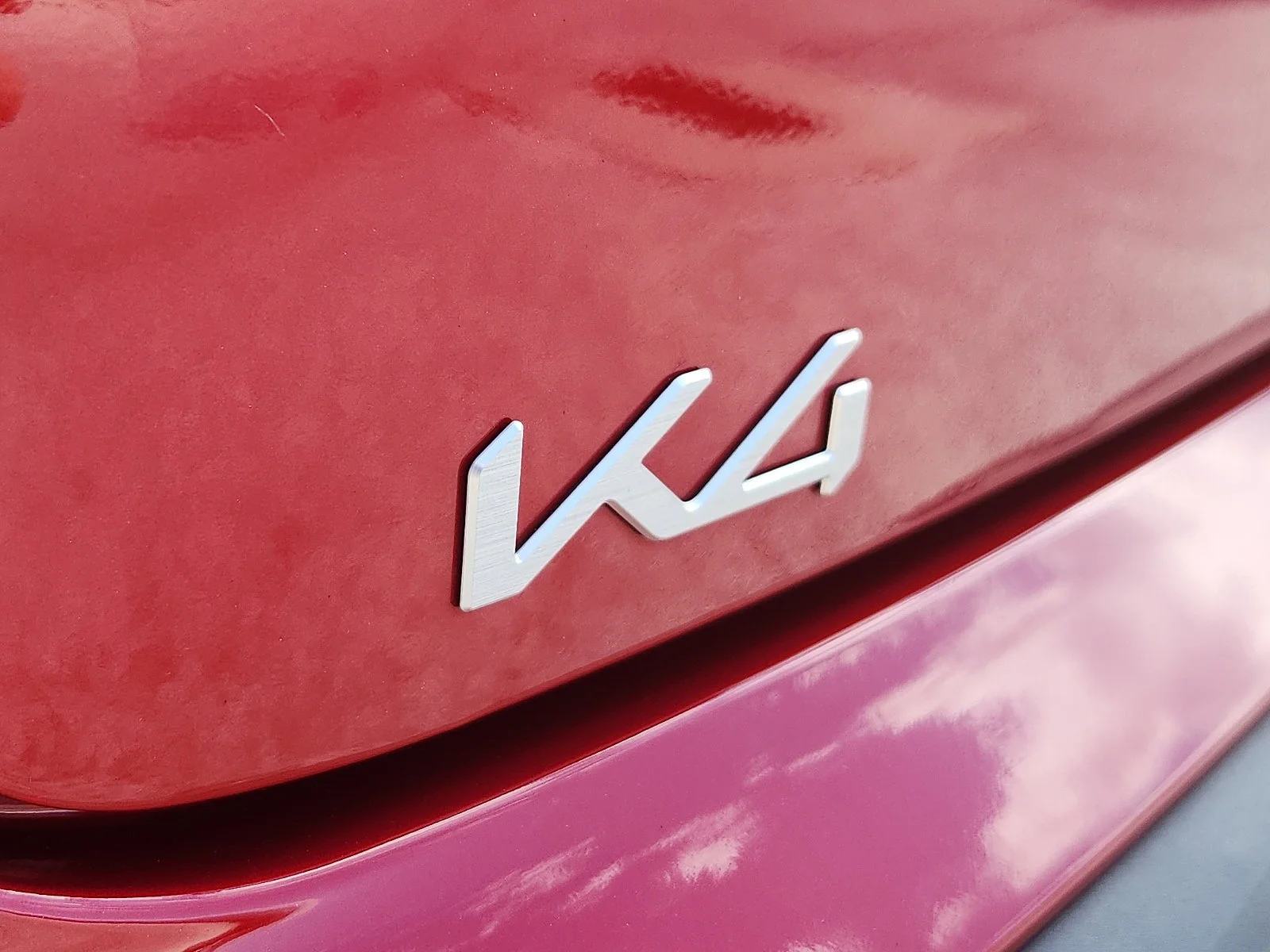 Used 2025 Red Kia LXS image 30