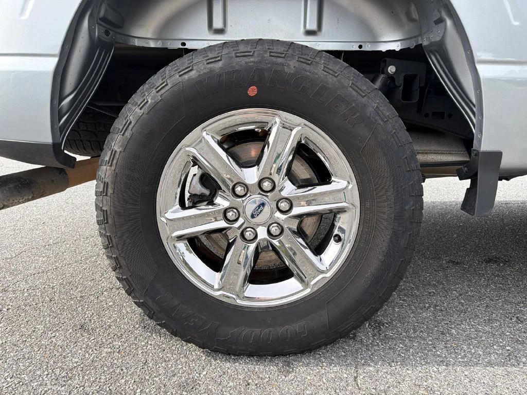 Used 2025 Silver Ford XLT image 17