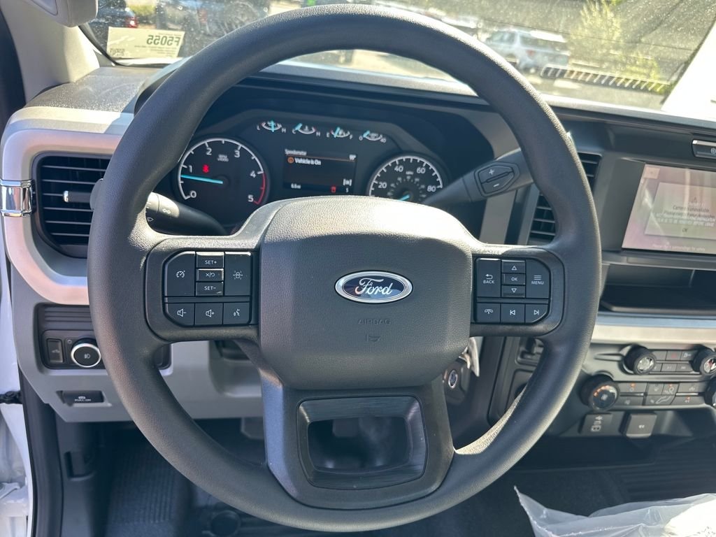 New 2025 Oxford White Ford XL image 27