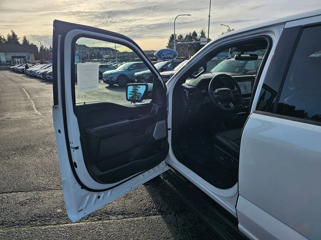 New 2025 White Ford Lariat image 19