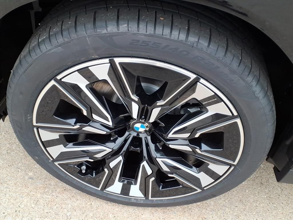 New 2026 Black Sapphire Metallic BMW 30 xDrive image 16