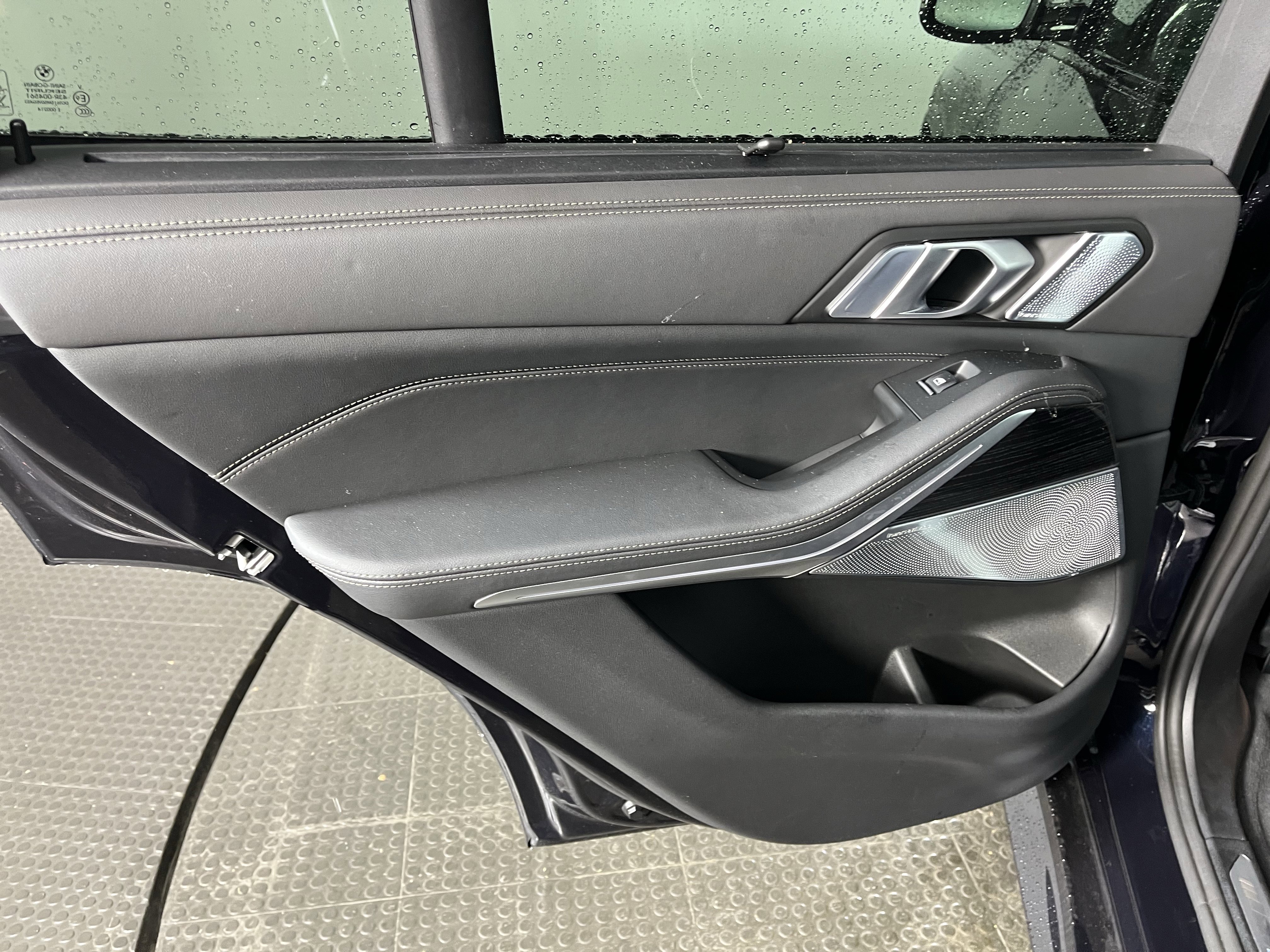 2025 BMW X5 M60i - Photo 14