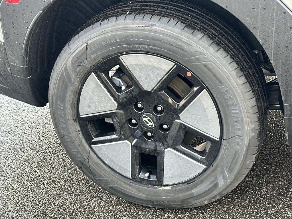 New 2026 Silver Hyundai SEL image 10
