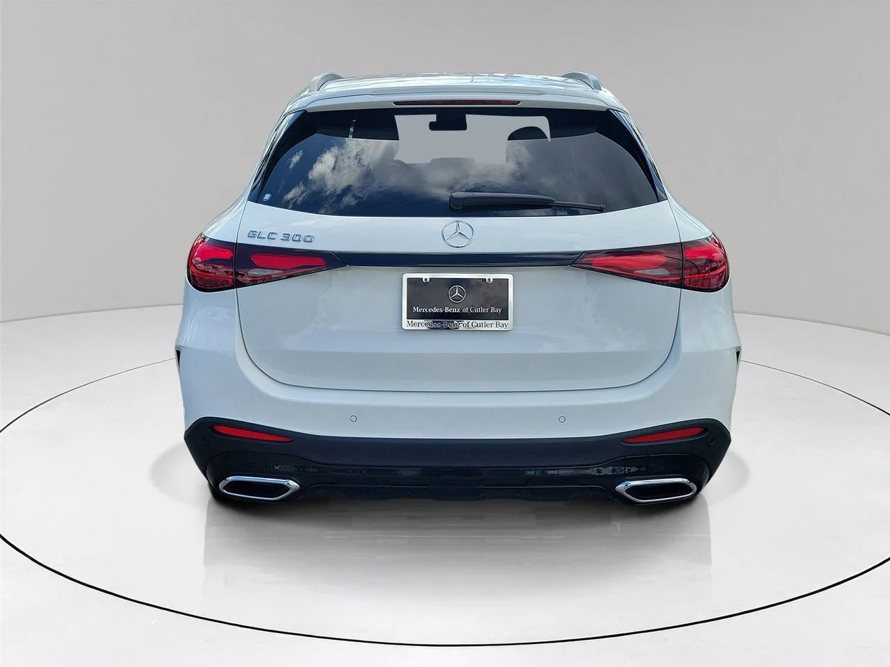 New 2026 Polar White Mercedes-Benz GLC 300 image 5