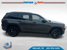 Used 2023 Gray Jeep Limited image 6