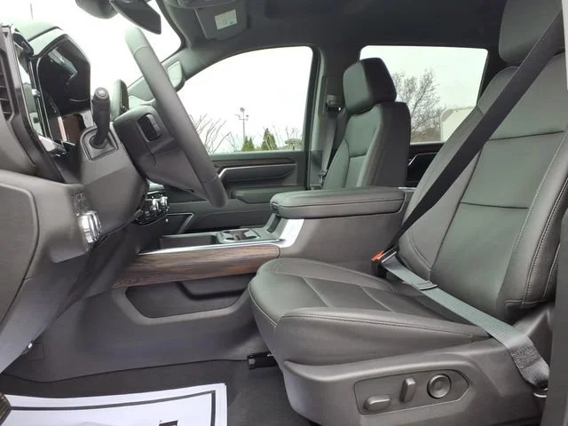 2025 GMC Sierra 2500HD SLT - Photo 19