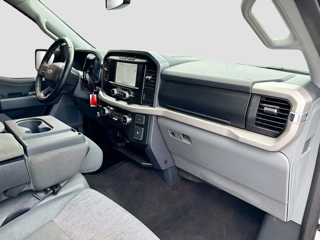 Used 2023 White Ford XLT image 28