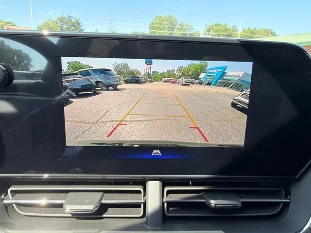 New 2026 Mosaic Black Metallic Chevrolet ACTIV image 28