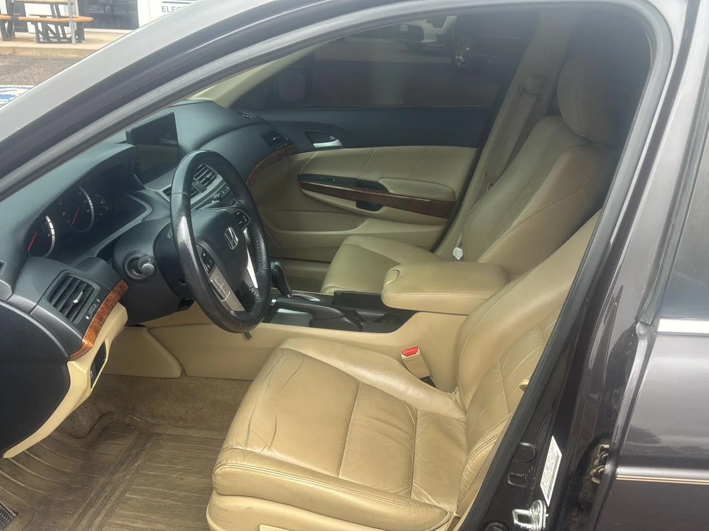 Used 2011 Dark Amber Metallic Honda EX-L image 6
