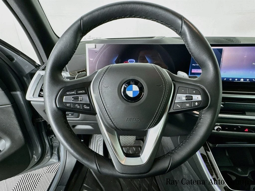 Used 2026 Gray BMW xDrive40i image 11