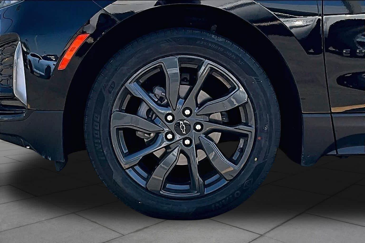 Used 2023 Mosaic Black Metallic Chevrolet RS image 10