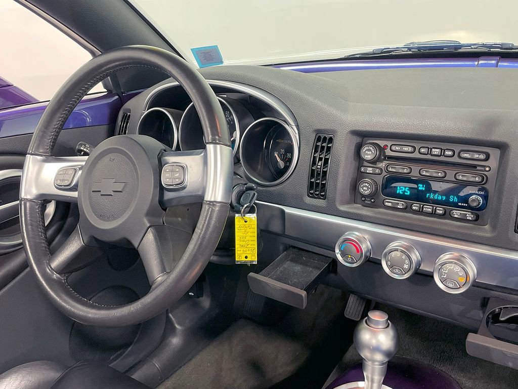 2004 Chevrolet SSR LS - Photo 61