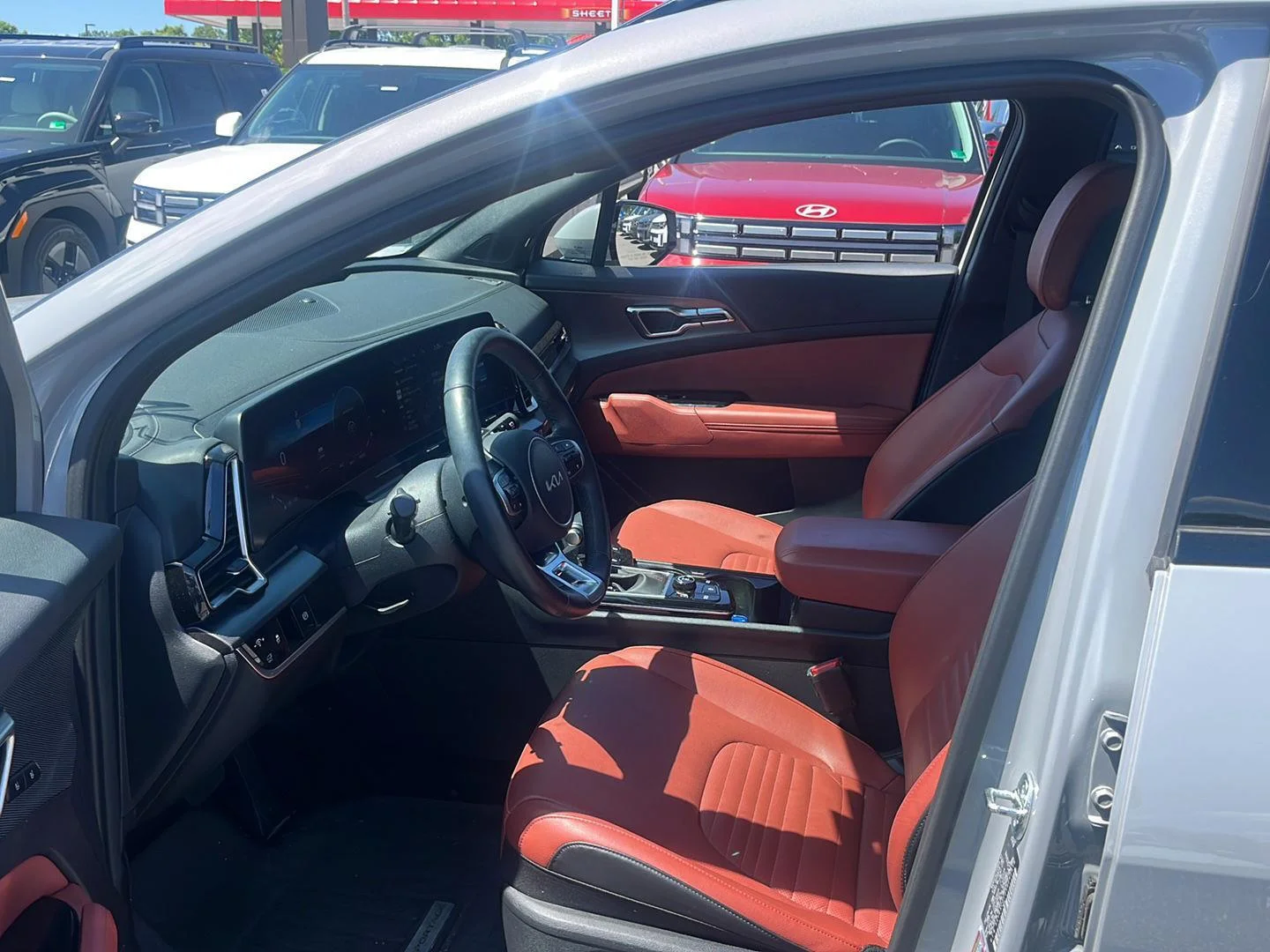 Used 2025 Wolf Gray Kia SX-Prestige image 9