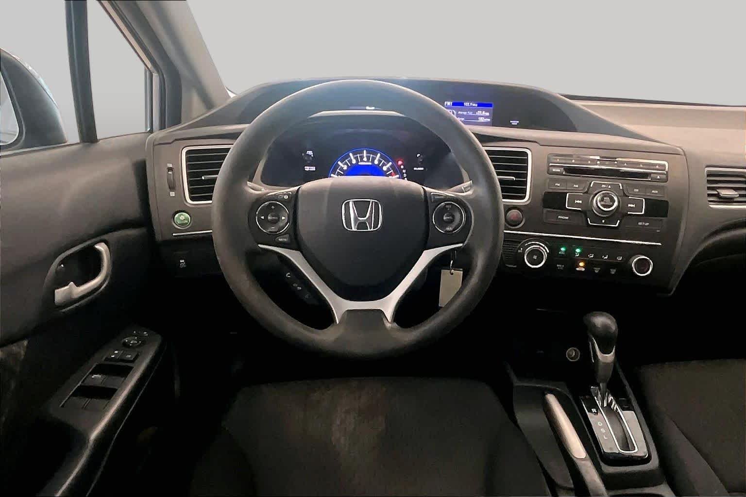 Used 2014 Alabaster Silver Metallic Honda LX image 5