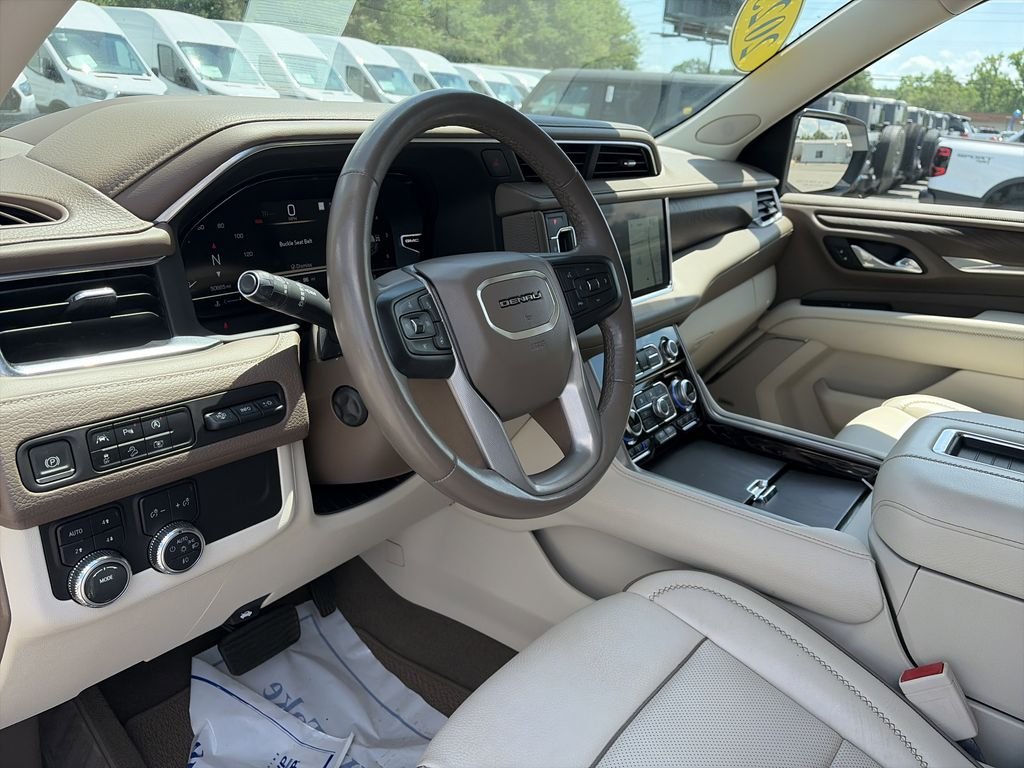 Used 2023 White GMC Denali image 11