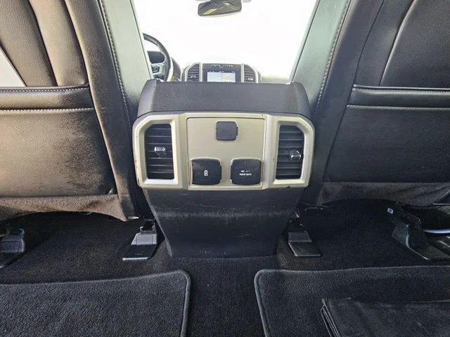 Used 2019  Ford Lariat image 21