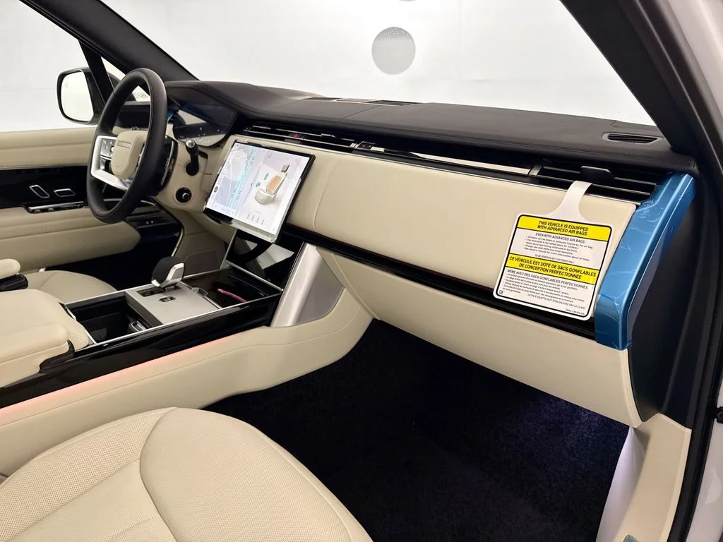 New 2026 Fuji White Land Rover SE image 31