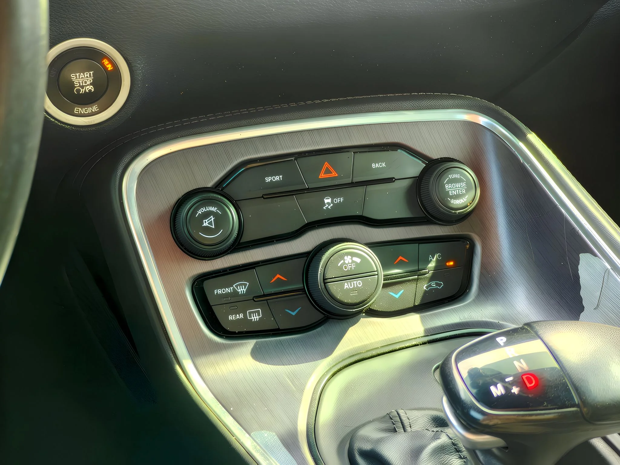 2016 Dodge Challenger SXT - Photo 18