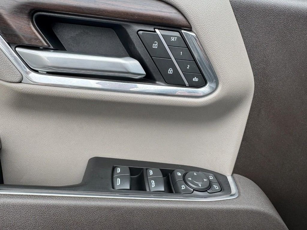 Used 2025 Silver GMC SLT image 16