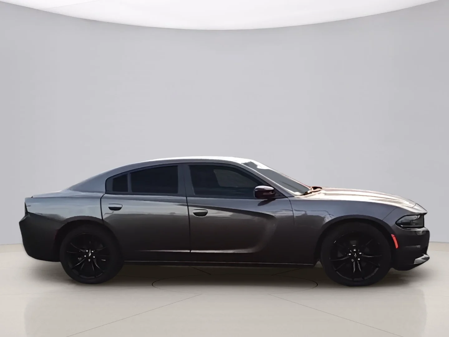 Used 2018 Black Dodge SXT image 8