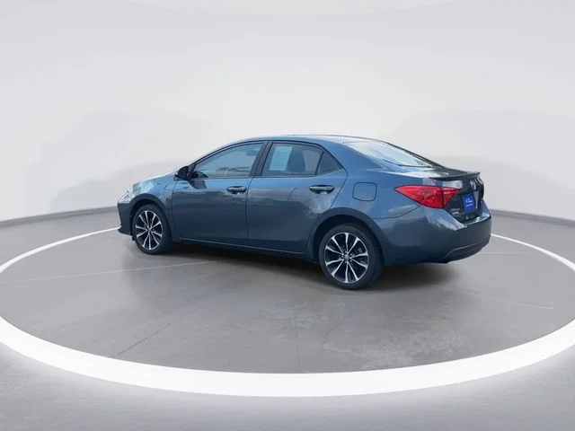 Used 2017 Gray Toyota SE image 5