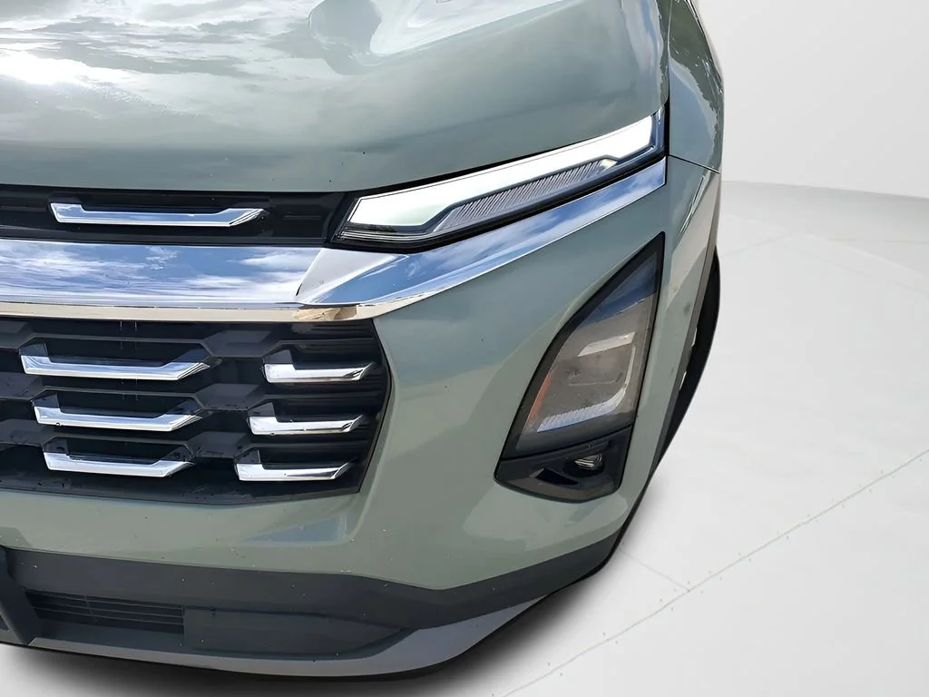 Used 2025 Cacti Green Chevrolet LT image 40
