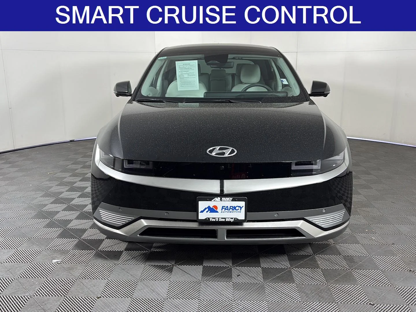 Used 2024 Abyss Black Hyundai Limited image 4