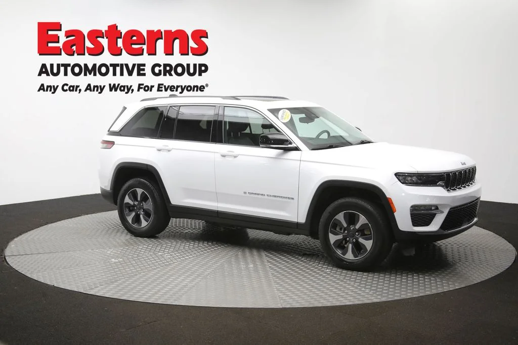 Used 2022 White Jeep 4xe image 51
