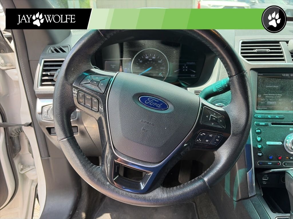 Used 2016 White Ford Limited image 12