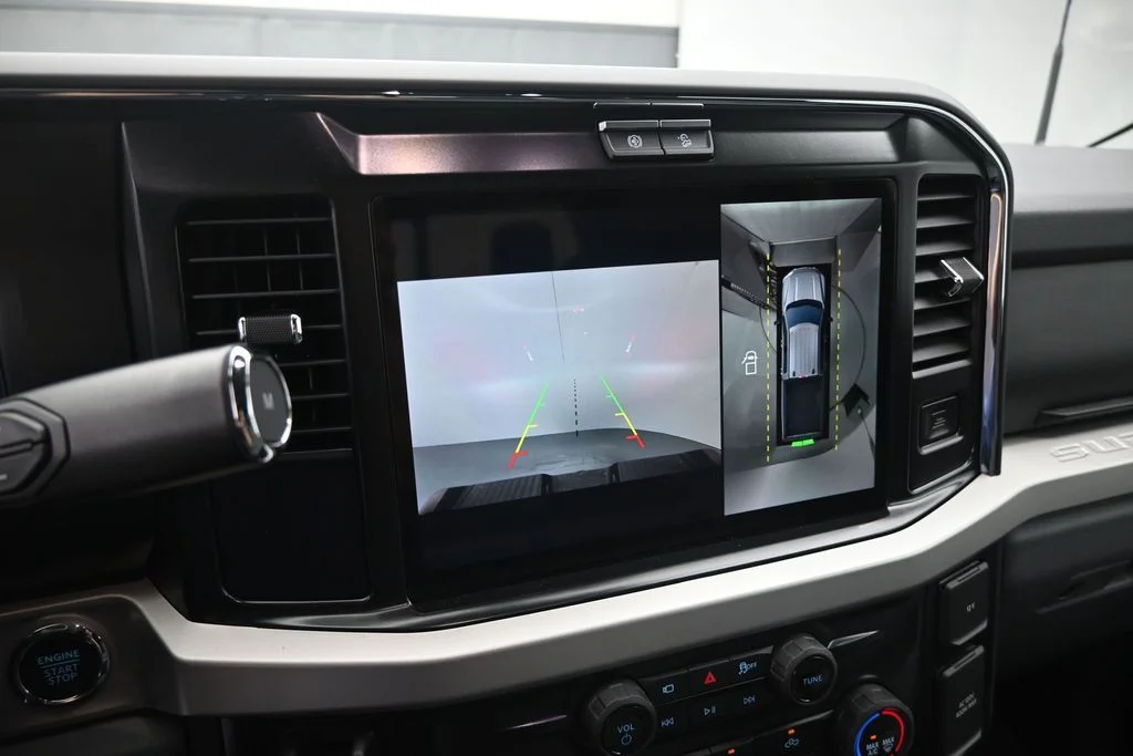 New 2026 Carbonized Gray Metallic Ford XLT image 15